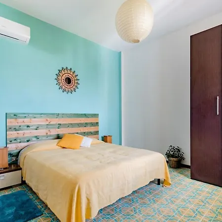 Asteroidea Couette-café