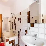 Asteroidea Bed and Breakfast 3*
